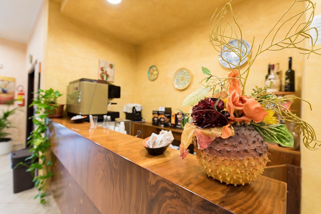 ピアーナ・デッリ・アルバネージ Valle Himaraゲストハウス エクステリア 写真